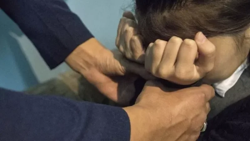 Կամչատկայում քրեական գործ է հարուցվել կնոջ դեմ, ով պաշտպանել է դստեր բռնաբարողին