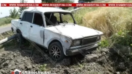 ВАЗ 2107 մակնիշի ավտոմեքենան կողաշրջվելով բախվել գազատար խողովակին. կա երեք վիրավոր