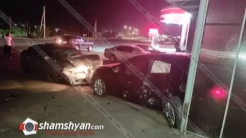 Խոշոր ավտովթար՝ Կոտայքի մարզում. ճակատ-ճակատի բախվել են BMW-ն ու Mazda-ն