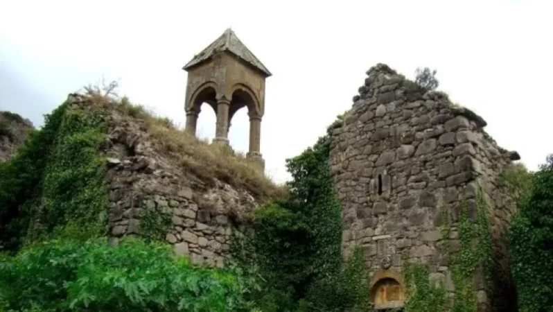 Ադրբեջանցի լրագրողները ներթափանցել են չեզոք գոտում գտնվող Եղիշե Առաքյալի վանք