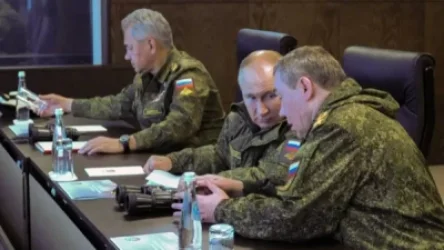 Կրեմլից հայտնել են, որ Պուտինը երեկ ամբողջ օրն աշխատել է զինվորականների հետ