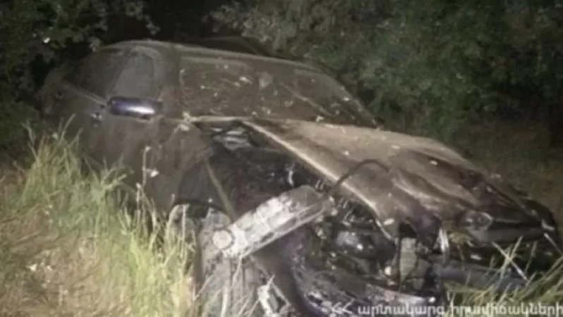 Երևան-Մեղրի ճանապարհին «Mercedes»-ը ընկել ձորակը, վարոդը հոսպիտալացվել է