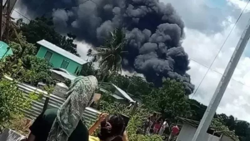 Video: Military Plane Crashes in the Philippines, Casualties Reported