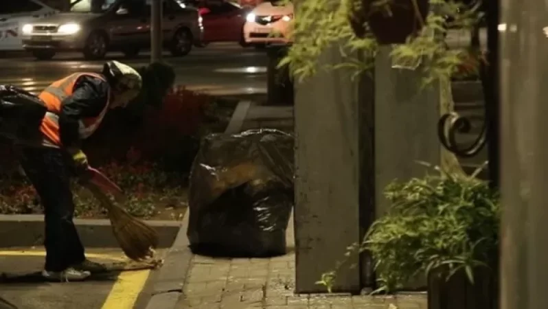 Օրբելի փողոցում՝ չբնակեցված տան հավաքած աղբից, մաքրուհիները 12.5 կգ ոսկի են գտել