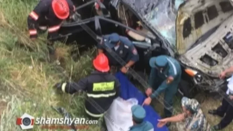 Ողբերգտական դեպք. Լոռիում մեքենան մի քանի պտույտ կատարելով շրջվել է և հայտնվել ձորում, ինչի արդյունքում կա 2 զոհ