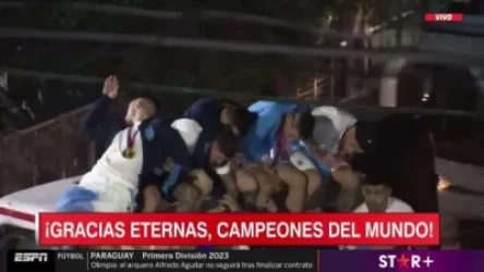 ՏԵՍԱՆՅՈՒԹ. Մեսսին և խաղընկերները քիչ էր մնում ընկնեին ավտոբուսի տանիքից