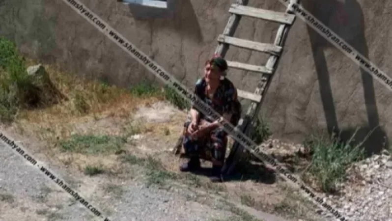 44-ամյա քաղաքացին փորձել է խեղդել թոշակառու կնոջը, պոկել է ականջօղերը,դանակով վնասել ձեռքը