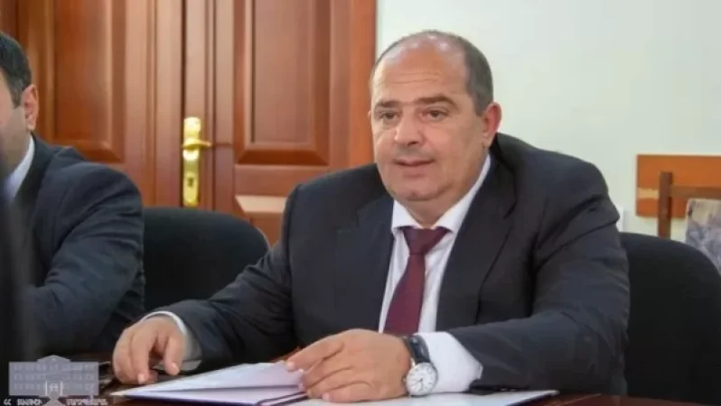 Տավուշի մարզպետի նկատմամբ բռնությո՞ւն է կիրառվել.  «Ժողովուրդ»