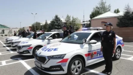 Պարեկային ծառայության ավտոմեքենաների և համազգեստի վրա գերակայում է օտար լեզուն. Lեզվի պետական կոմիտե