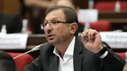 «Կողքիդ նստածներն էլ էին 92 թվականին ցույց անում»․ Գեղամ Մանուկյանը` Կոնջորյանին