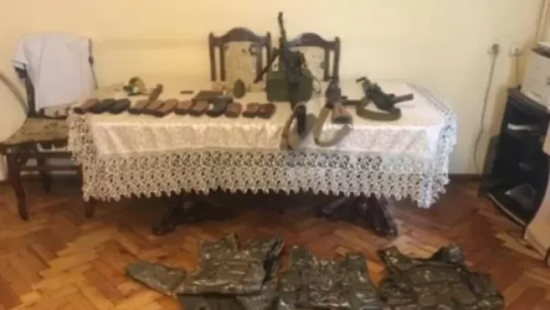 Որոտանի գյուղապետի աշխատասենյակում զենք-զինամթերք է հայտնաբերվել. նա ձերբակալվել է