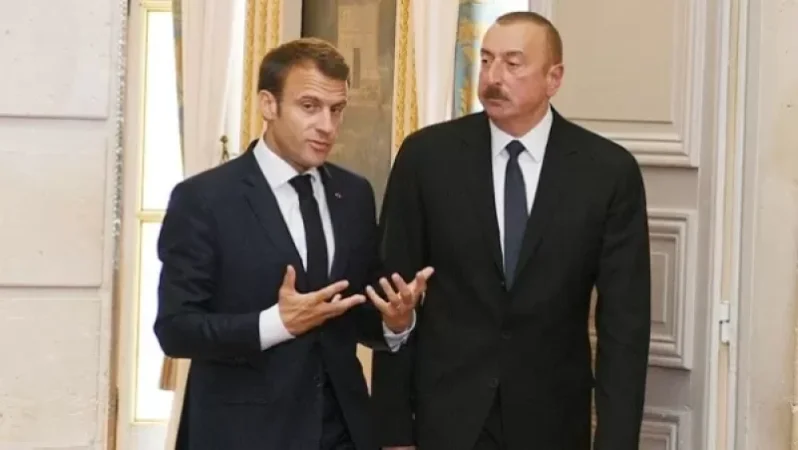 Մակրոնը Ալիևին կոչ է արել ապահովել Լաչինի միջանցքով ազատ տեղաշարժը