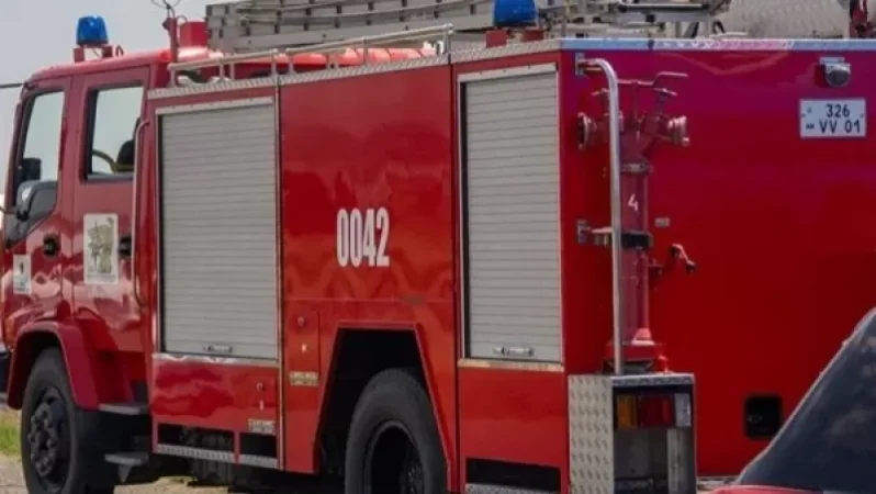 Էջմիածնում այրվել է տան տանիք. ԱԻՆ