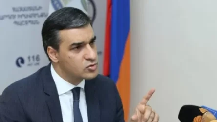 Պաշտոնյաներ ունենք, ովքեր իրենց հայտարարություններով պարզապես նվերներ են մատուցում ադրբեջանական իշխանություններին․ Թաթոյան