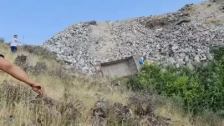 ՏԵՍԱՆՅՈՒԹ․ «Կամազ»-ը գլորվել է ձորը. վարորդը տեղում մահացել է