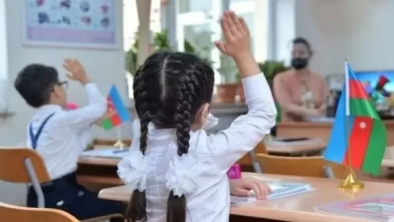 «Ատե'լ, ատե'լ, ատե'լ թշնամուն»․ ի՞նչ են սովորեցնում Ադրբեջանում․ BBC