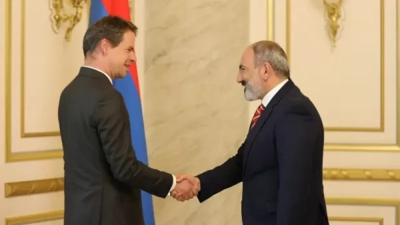 Նիկոլ Փաշինյանը և Ժոնաթան Լաքոթն անդրադարձել են տարածաշրջանում տեղի ունեցող իրադարձություններին