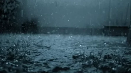 Անձրևաջրերը լցվել են Բաղրամյան պողոտայի ավտոպարկը․ մեքենաներ են տարհանվել