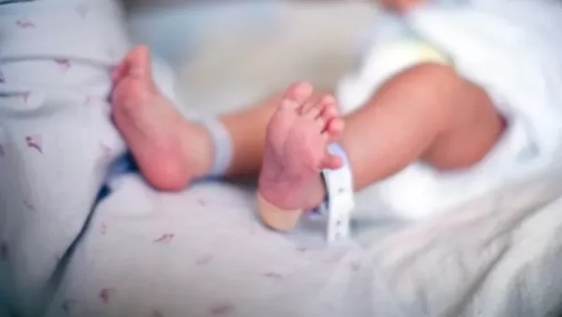 Գյումրում հայտնաբերված նորածինը հանձնվել է մի ընտանիքի