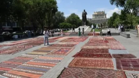 ԼՈՒՍԱՆԿԱՐՆԵՐ. Արցախյան գորգերը՝ բաց երկնքի տակ