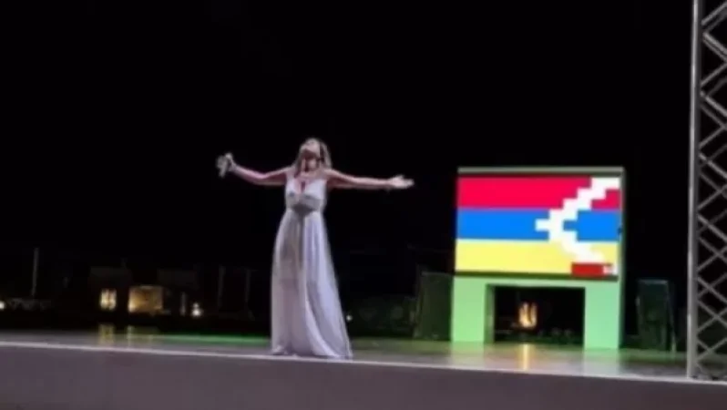 Արցախցի երգչուհին Եգիպտոսում «Արցախ» և «Հորովել» է երգել․ էկրանին ցուցադրվել է ԱՀ դրոշը