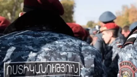 Ոստիկանը փորձել է բերման ենթարկել թմրանյութ օգտագործող քաղաքացուն, որի ընկերները միջամտել են ու ծեծի ենթարկել ոստիկանին