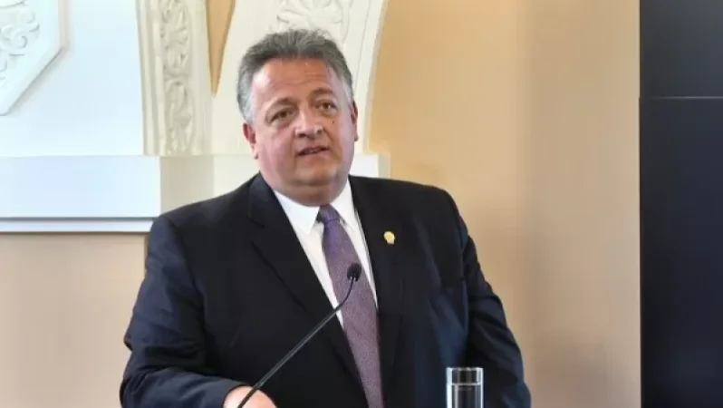 Բոլոր պատվաստանյութերն էլ չպատվաստվելուց ավելի լավ են. Աֆեյանը խոսել է  Moderna-ի Հայաստան բերվելու հնարավորության մասին