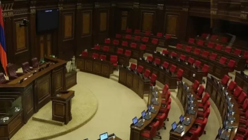 Ինչպե՞ս կլուծվի ընդդիմադիր փոխխոսնակի հարցը․ «Հրապարակ»