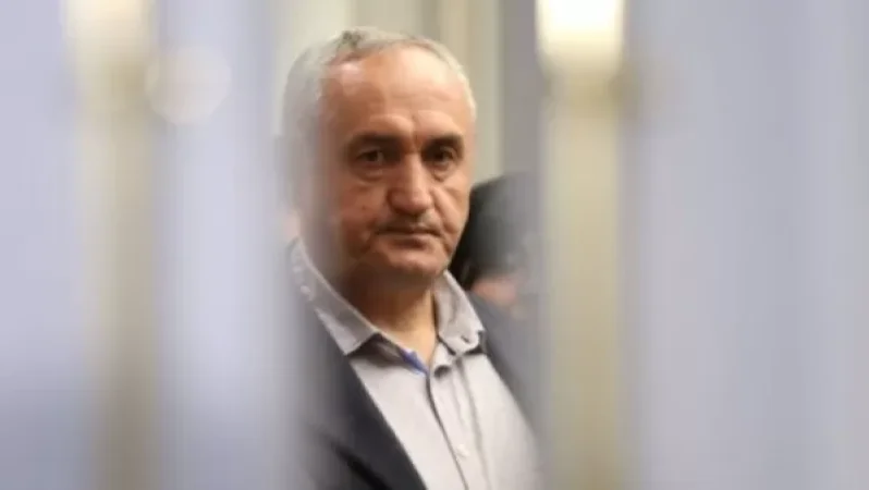 Երասխում ամեն բան նորմալ է, խուճապը լրագրողների մեջ է․ Արարատի մարզպետ Ռազմիկ Թևոնյան