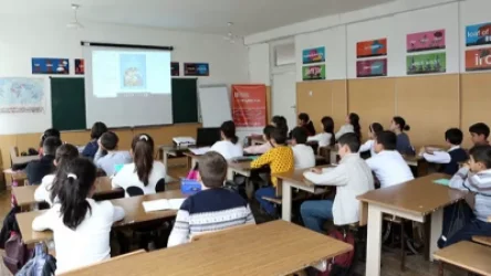 «Հայաստանում մնացած արցախցի 270 երեխաները վաղվանից դպրոց կհաճախեն». Արցախի ԿԳՄՍ նախարարի խորհրդական