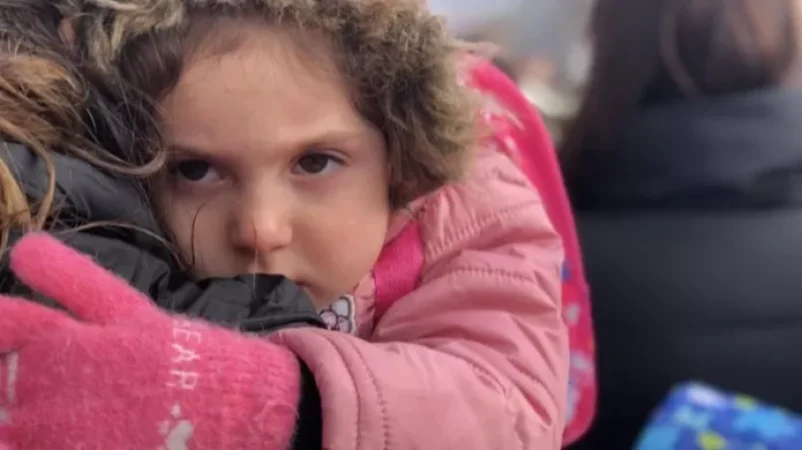 Photos: Artsakh Mothers Gather with Children in Front of Red Cross Office