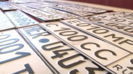 ՏԵՍԱՆՅՈՒԹ․ Համարանիշեր գողացած ու մեքենայատերերից շորթմամբ փող հափշտակած անձը կալանավորվել է