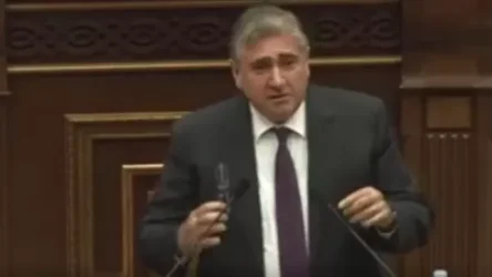 ՏԵՍԱՆՅՈՒԹ. Որ պողպատե մանդատներով մտնում եք ԱԺ, ծնգո՞ւմ է․ Արթուր Խաչատրյանը՝ ՔՊ-ականներին