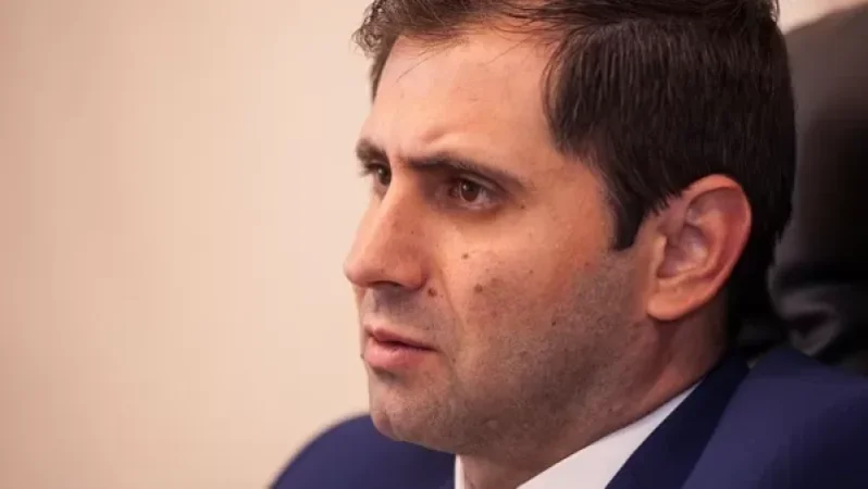 Սուրեն Պապիկյանը մեկնել է Ռուսաստան