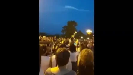 ՏԵՍԱՆՅՈՒԹ. Արցախցիները Վերածննդի հրապարակում երգեցին Արցախի հիմնը