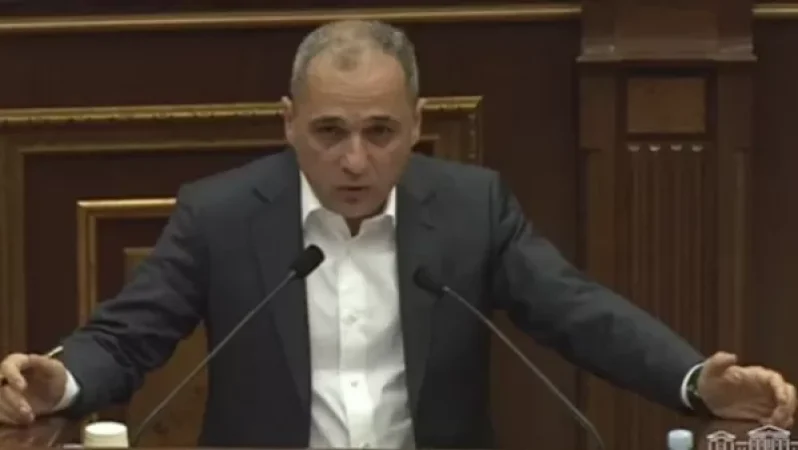 Սյունիքի օդանավակայանը ձեր պատճառով դարձել է սահմանին հարակից. դրանից ինչու՞ չեք խոսում. Հակոբյանը՝ ՔՊ-ական պատգամավորներին