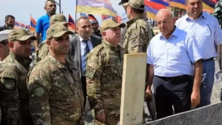 Պաշտպանության նախարարն այցելել է «Եռաբլուր»