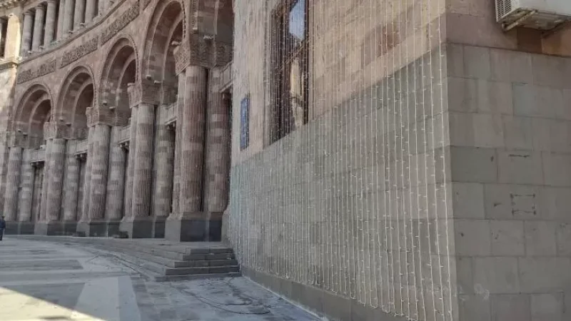 Լուսավորության համար շենքերին հասցված վնասի պաշտոնական գնահատում չի իրականացվել․ նախարարություն