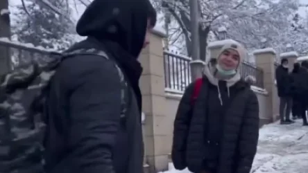 ՏԵՍԱՆՅՈՒԹ․ Ինչպես է Բաքուն անչափահաս երեխաներին իրերով ուղարկում Լաչինի միջանցք․ ամերիկացի լրագրողը կադրեր է հրապարակել