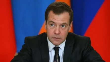 «Անհեթեթություններ է խոսում Ռուսաստանի մասին». Մեդվեդևը քննադատել է Ճապոնիայի վարչապետին