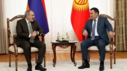Փաշինյանը հանդիպել է Ղրղզստանի նախագահ Սադիր Ժապարովին