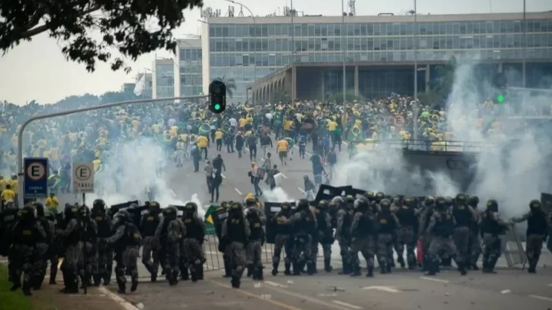 Բրազիլիայում նախկին նախագահին մեղադրում են անկարգությունների մասնակիցներին սատարելու համար