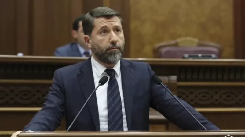 Կարեն Անդրեասյանը հիմա էլ որպես ԲԴԽ նախագահ է արգելքներ սահմանում լրագրողների համար.  «Ժողովուրդ»