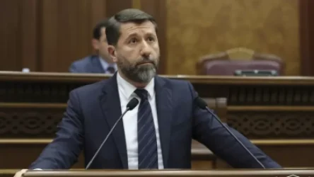 Կարեն Անդրեասյանը հիմա էլ որպես ԲԴԽ նախագահ է արգելքներ սահմանում լրագրողների համար.  «Ժողովուրդ»