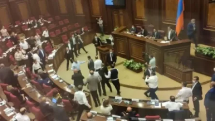 ՏԵՍԱՆՅՈՒԹ.  Ոտքով հարված Վահե Հակոբյանին