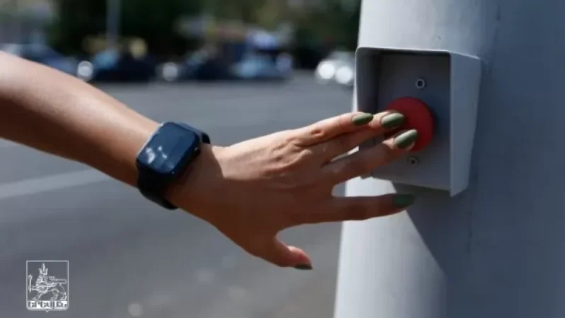 14 Traffic Lights with 'Pedestrian Call' Mode to be Installed on 12 Streets in Yerevan