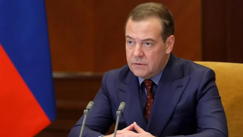 Հակամարտության ձգձգման դեպքում ինչ-որ պահի կձևավորվի նոր ռազմական դաշինք․ Մեդվեդև