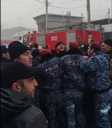 Ոստիկանները բերման են ենթարկում մսավաճառներին․ Գումի շուկայում իրավիճակը լարված է