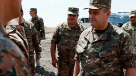 Արտակ Դավթյանը հանդիպել է եռամսյա հավաքի մասնակիցների հետ