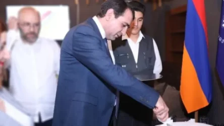 Պետությունը 170 000 դոլարի պայմանագիր է կնքել փոխնախարար` Հովհաննես Հարությունյանի ընտանիքի ընկերության հետ. Civilnet